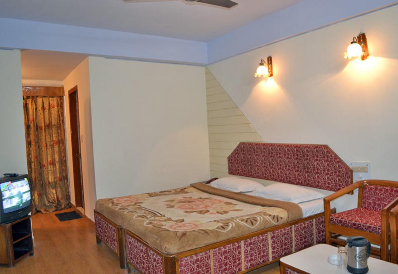 Hotel Radhe Continental Nainital Exteriér fotografie