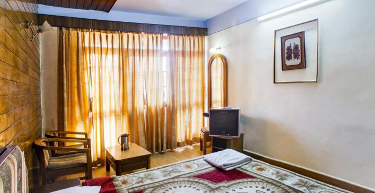 Hotel Radhe Continental Nainital Exteriér fotografie