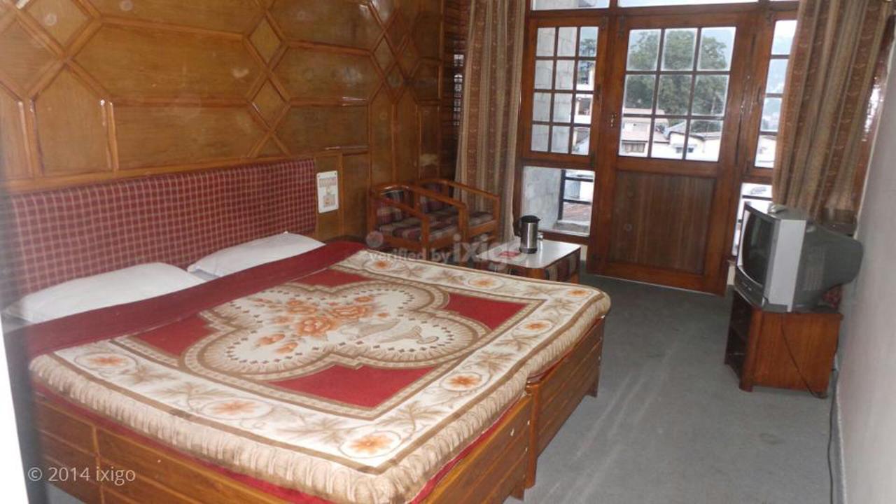 Hotel Radhe Continental Nainital Exteriér fotografie